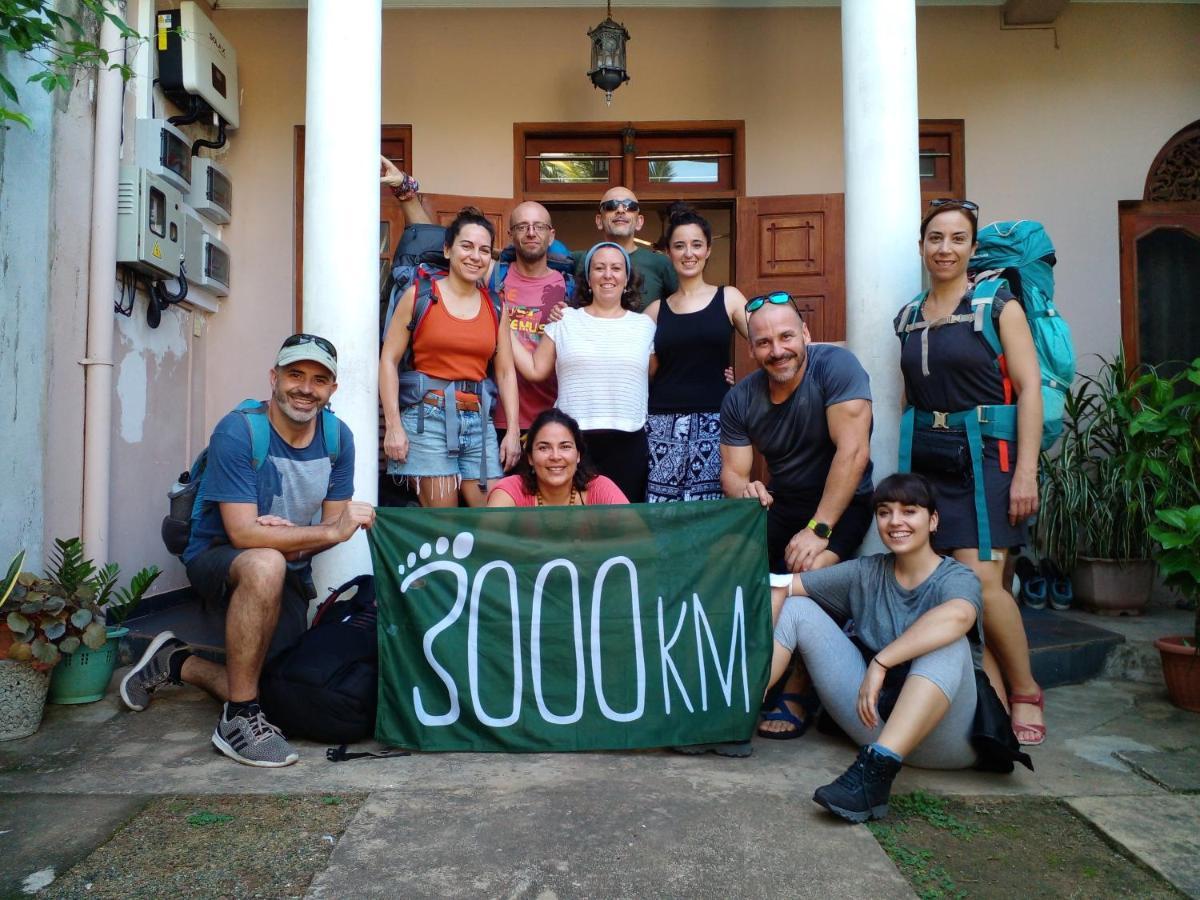 4Ty Two Homestay Гале Екстериор снимка
