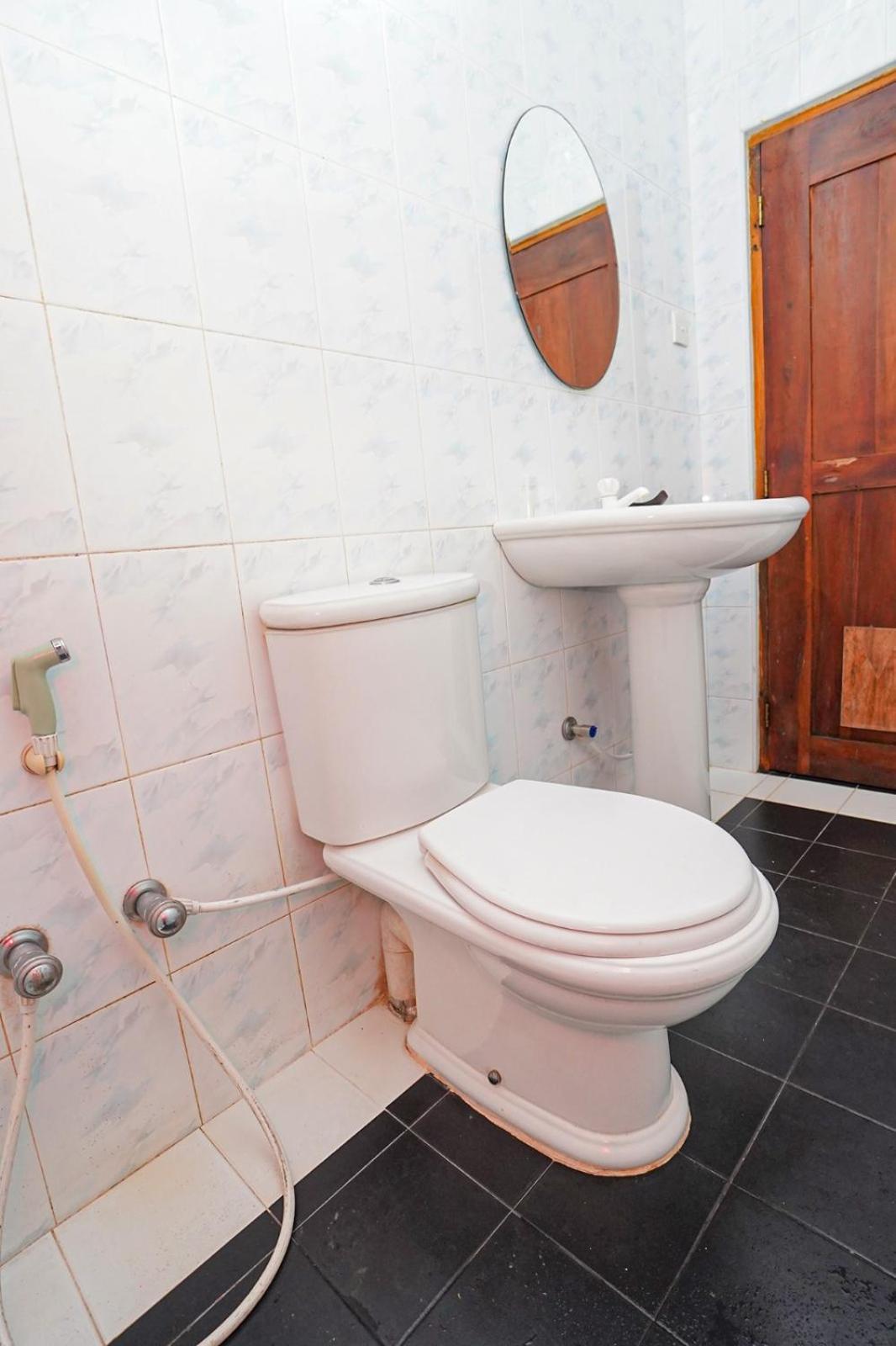 4Ty Two Homestay Гале Екстериор снимка
