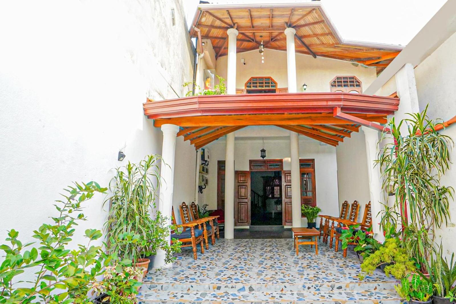 4Ty Two Homestay Гале Екстериор снимка