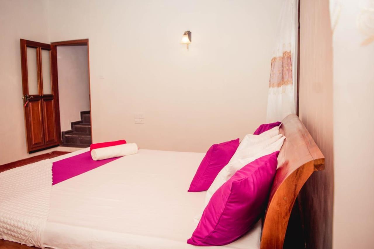 4Ty Two Homestay Гале Екстериор снимка