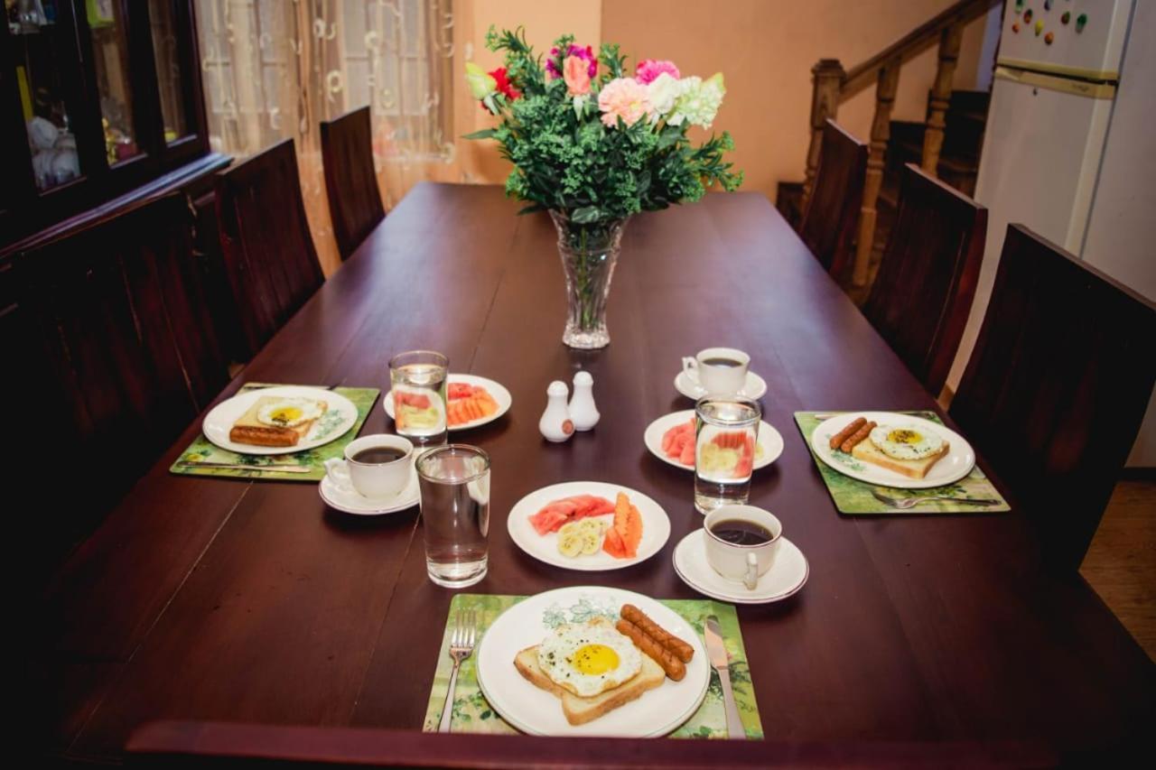 4Ty Two Homestay Гале Екстериор снимка