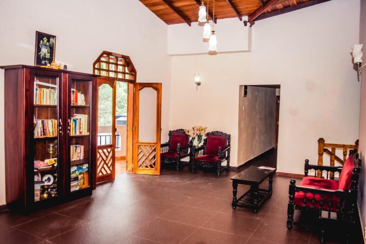 4Ty Two Homestay Гале Екстериор снимка